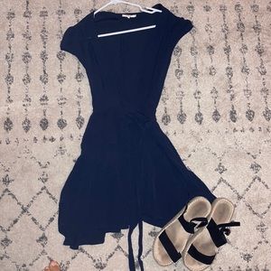 Navy blue wrap dress 💅🏻